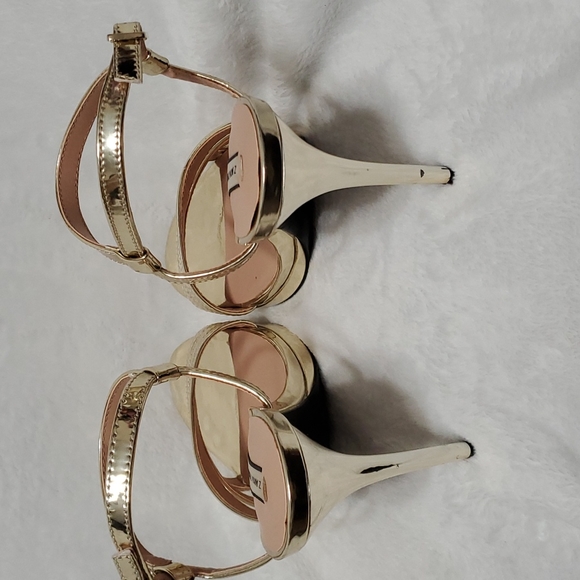 Zara Trafaluc ankle strap heel shoes 39 gold (Ss30) - Picture 3 of 9